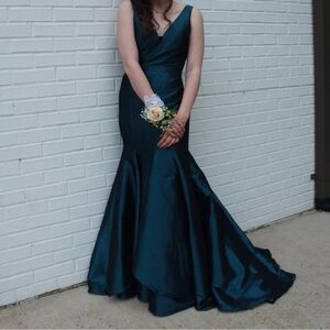 Mac Duggal Peacock Teal Mermaid Gown – Size 4 – Deep V Back Formal Dres